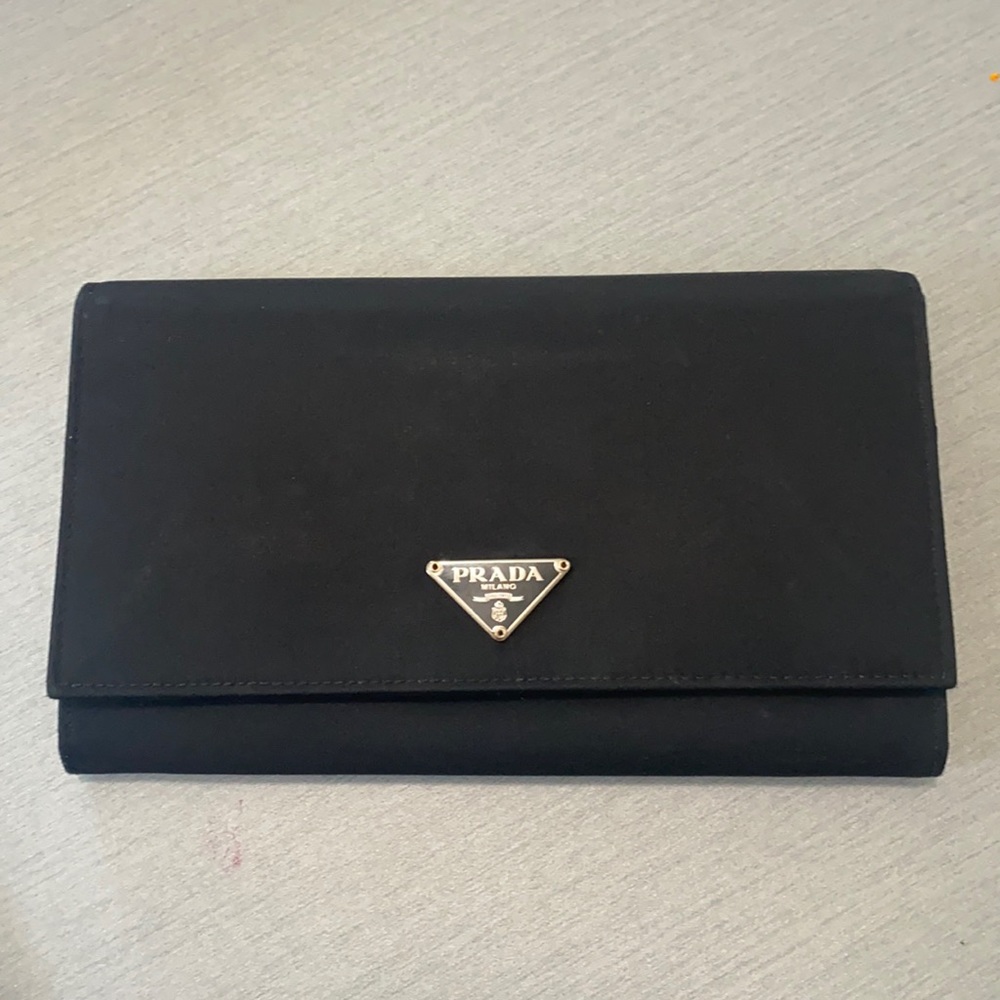 Black prada wallet